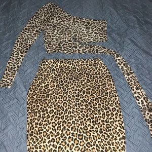 2 piece leopard set